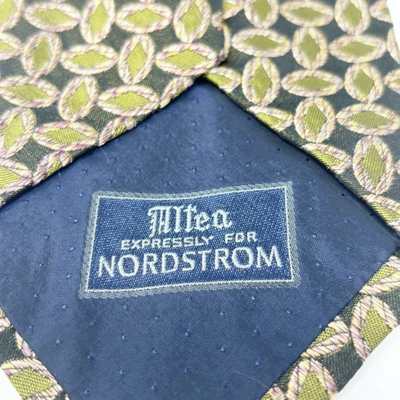 Vintage ALTEA NORDSTROM Men’s Green Concentric Oval Pattern 100% Silk Tie 58” - Picture 3 of 4